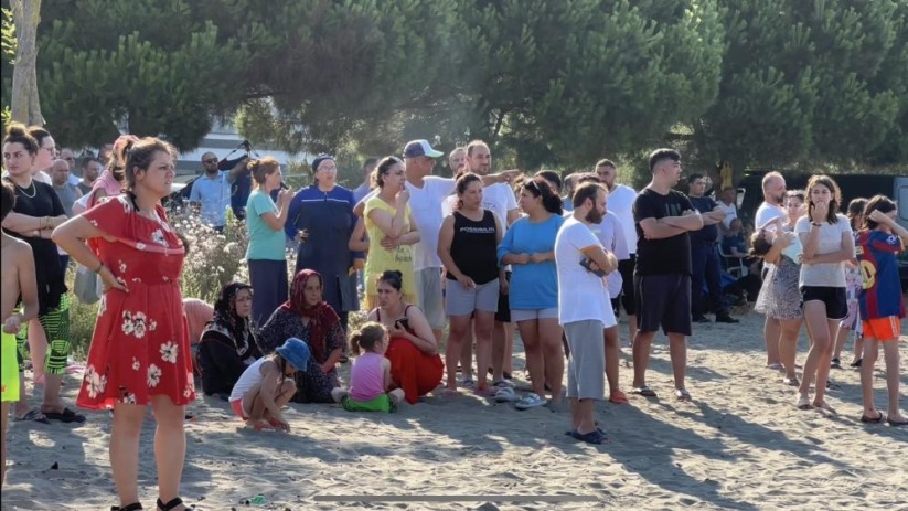 Denize giren 1 kişi kayboldu, 1 kişi boğulma tehlikesi geçirdi