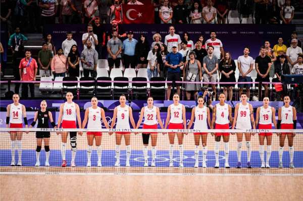 A Milli Kadın Voleybol Takımı, Paris 2024'te yarı finale yükseldi