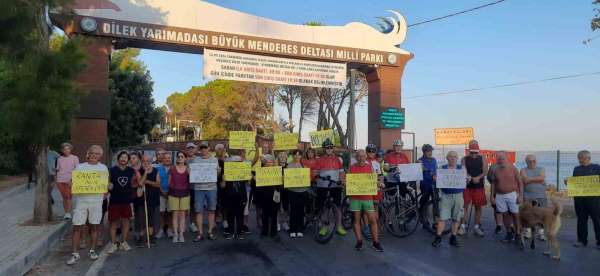 Milli Park'a gelen sporcular, giriş yasağını protesto etti