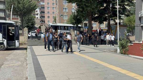 Yasa dışı bahis şüphelisi 32 kişinin 19'u hakim karşısında