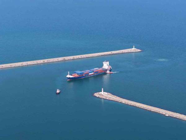 Dronla vurulan Türk gemisi Samsun'da