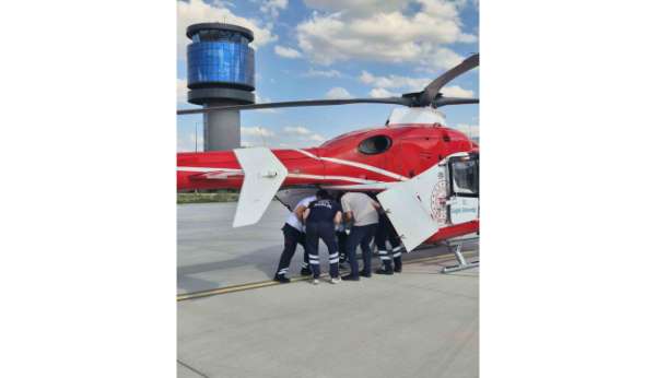 Tokat'ta tedavi gören yaşlı kadın helikopter ambulansla Konya'ya sevk edildi