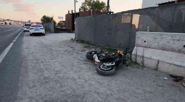 Yeni aldığı motosikletle kaza yapan genç hayatını kaybetti: O anlar kamerada