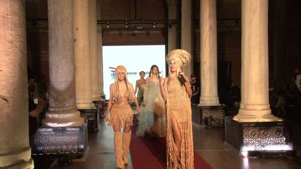 Euroasia Fashion Show'da Recep Demiray ve Perihan Demirdelen rüzgarı