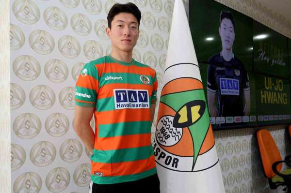 Alanyaspor, Ui-Jo Hwang'ı renklerine bağladı