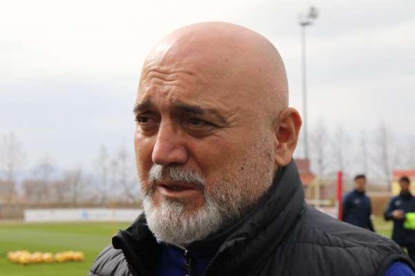 Kayserispor Teknik Direktörü Karaman istifa etti 