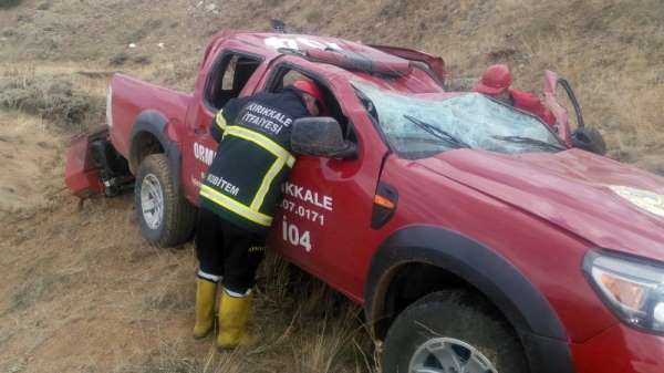 Orman İşletme Müdürlüğüne ait kamyonet kaza yaptı: 2 yaralı 