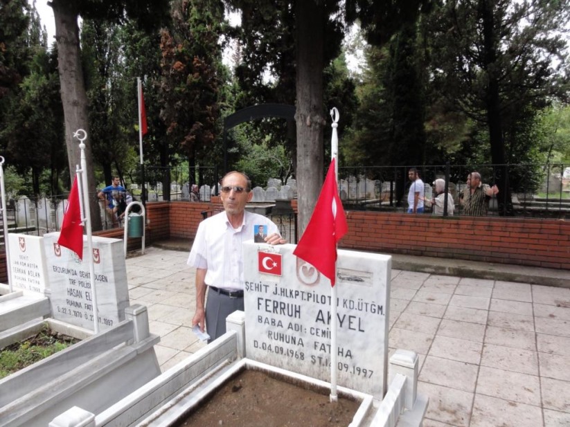 Samsun'da şehit babası emekli astsubay vefat etti