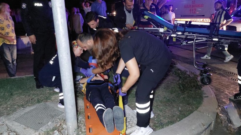 Samsun'da tramvay ambulansla çarpıştı: 4 sağlık çalışanı yaralandı