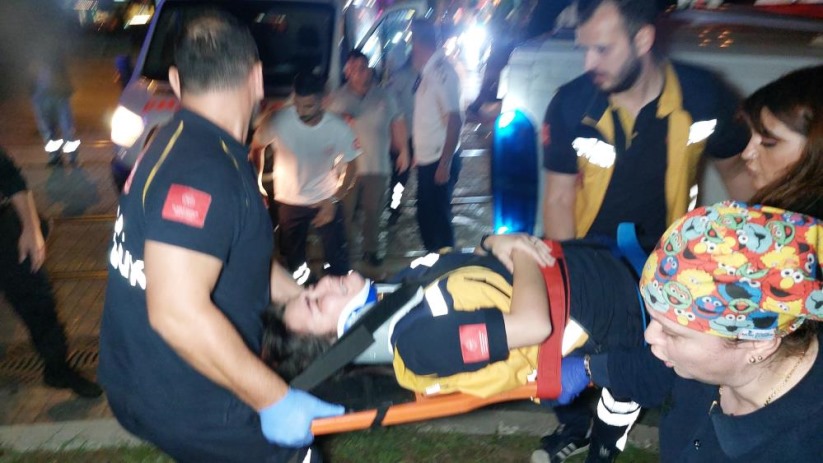 Samsun'da tramvay ambulansla çarpıştı: 4 sağlık çalışanı yaralandı