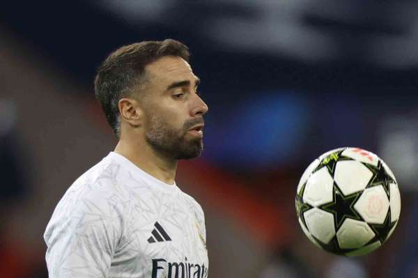 Real Madrid, sezonu kapatan Carvajal'ın sözleşmesini uzattı