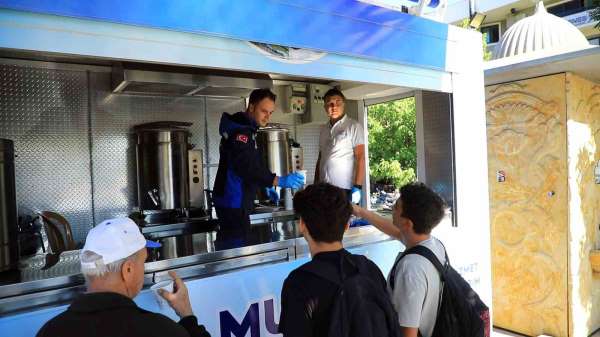 Muğla Büyükşehir'den Üniversite yerleşkesinde çorba ikramı