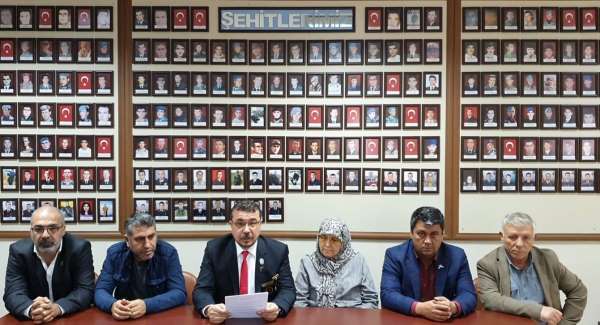 Balıkesirli şehit aileleri ve gazilerden Türkkan'a istifa çağrısı