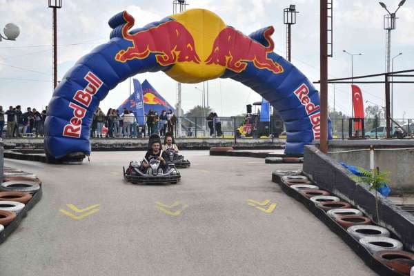 Red Bull Kart Fight'ta pistlerin en hızlıları belli oluyor