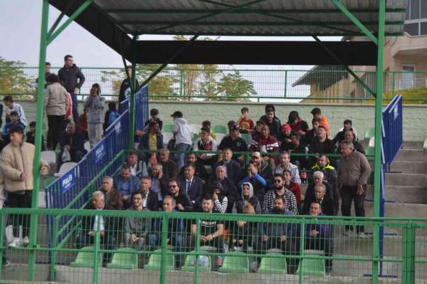 Salihli Belediyespor, evinde Kartalspor'a farklı yenildi