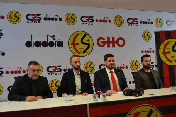 Eskişehirspor Başkanı Koca 4'te 4 yapan takıma destek isteği