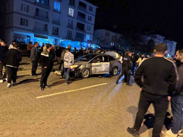 Bingöl'de trafik kazası: 2 yaralı