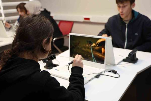 Liseli gençler Düzce Üniversitesi'ni inceledi Safir Koleji