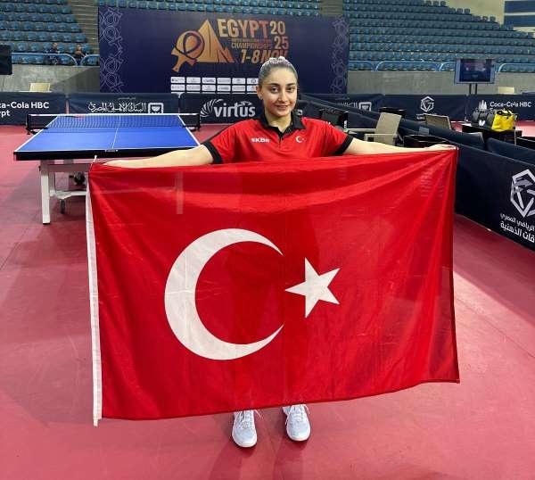 Mısır'da Ebru Acer'den gümüş ve Sümeyra Türk'ten bronz madalya