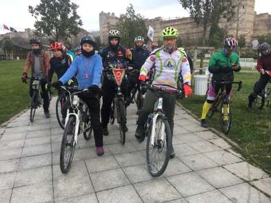 Sarıkamış şehitleri için pedal çevirdiler