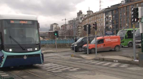 Alibeyköy'de 33 kişinin yaralandığı tramvay kazasında sinyalizasyon hatası iddiası