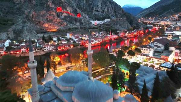 Amasya'nın dünya mirası Harşena Dağı ve Yalıboyu Evleri'ne yeni sistem ışıklandırma: 'En güzelini yapacağız'