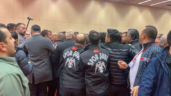 Mehmet Kaya adaylıktan çekildi