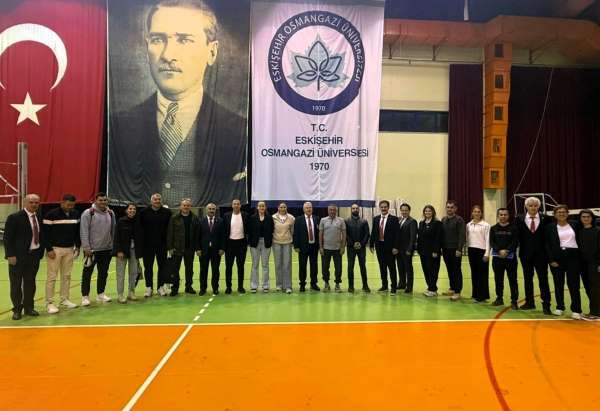 SUBÜ'den voleybolda çifte birincilik