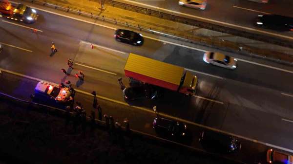 TEM'de kaçan sürücünün neden olduğu zincirleme kaza: 2 yaralı