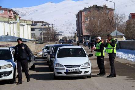 Muradiye'de 'Öncelik Hayatın, Öncelik Yayanın' programı düzenlendi