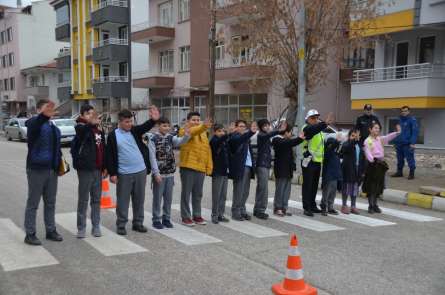 Kargı'da 'Öncelik Hayatın, Öncelik Yayanın' eylemi