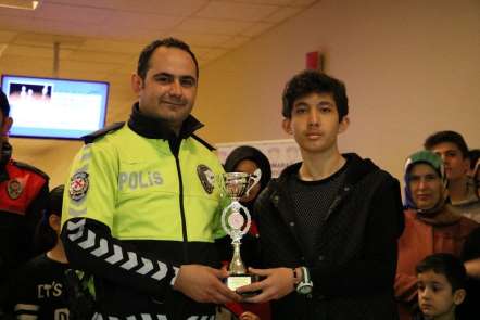 Şehit polislerin çocukları bowling turnuvasında buluştu 