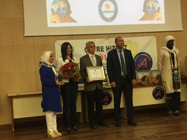 Kumluca Anadolu Lisesi'ne Çevre Hizmet Ödülü