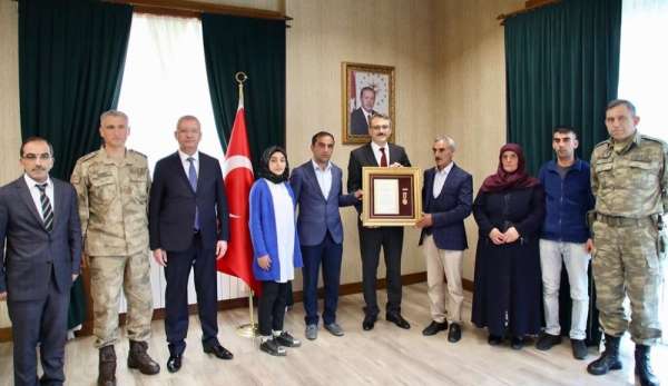 Bingöl'de şehit ailelerine 'Devlet Övünç Madalyası'