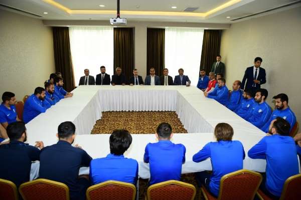 Çınar'dan Yeşilyurt Belediyespor kampına moral ziyareti