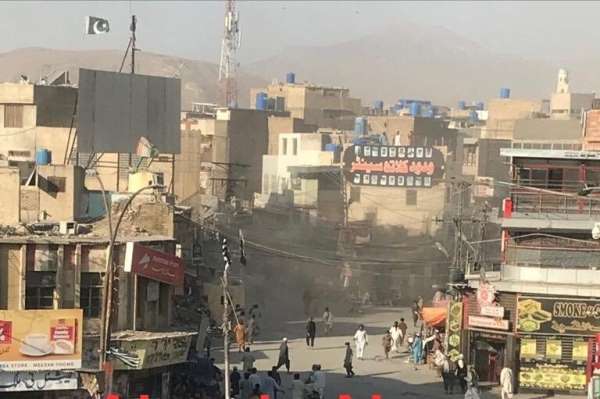 Pakistan'da markette patlama: 3 ölü 