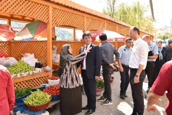 Türkeli'de Köylü Pazarı hizmete girdi 