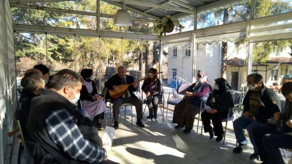 Kütahya Toplum Ruh Sağlığı Merkezi Edebiyat Atölyesi'nde şiir ve söyleşi