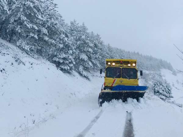 Sinop'un yüksek kesimlerinde karla mücadele