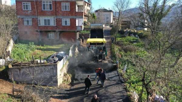 Ordu'da 3 mahalleyi birbirine bağlayan yol asfaltlanıyor