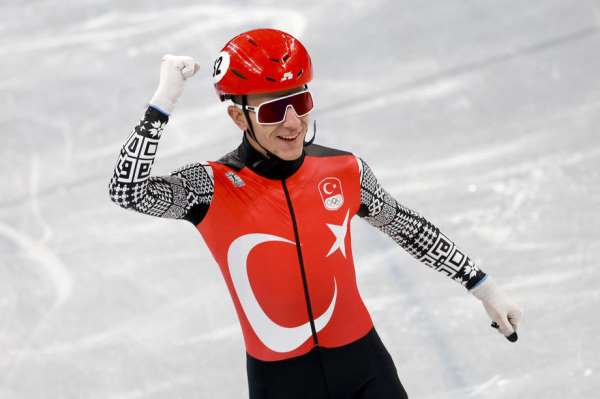 2022 Pekin Kış Olimpiyatları'nda milli sporcu Furkan Akar, Türkiye'nin tarihinde ilk defa temsil edildiği kısa