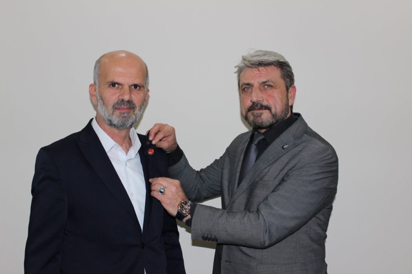 Ladik Belediye Başkanı Adnan Topal AK Parti'den istifa edip YRP'ne katıldı