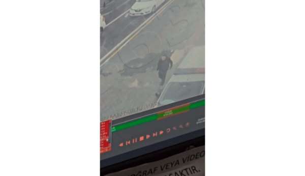 Bağcılar'da polise bıçakla saldırı: O anlar kamerada