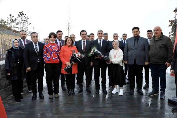 Bakan yardımcıları şehit ve gazi çocuklarıyla bir araya geldi