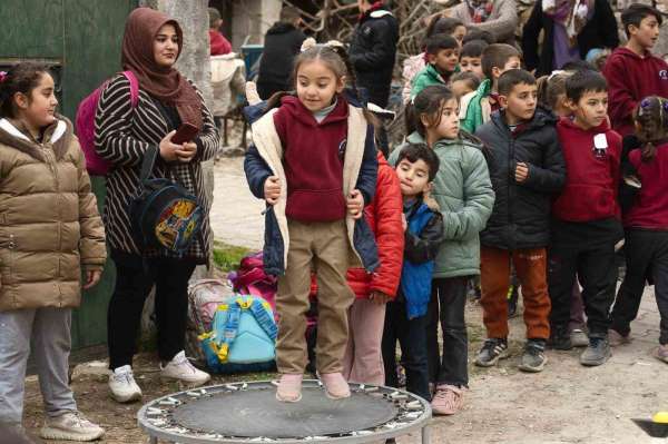 Şehitkamil'den köy okullarında çocuk şenliği
