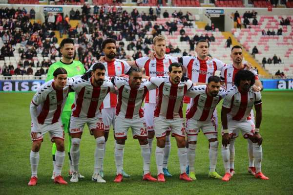 Sivasspor'da zorlu Beşiktaş maçı öncesi 8 eksik