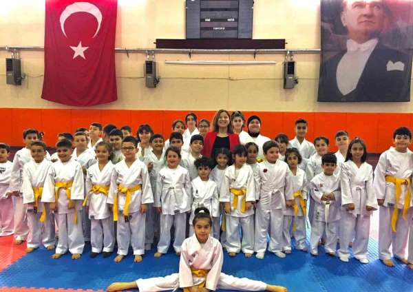 Karate 'Kuşak terfi' sınavı Bitlis'te yapıldı