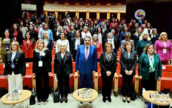 TOBB Kadın Girişimciler Kurulu'nun üst kurul üyeleri 'Dünya Kadınlar Günü' nedeniyle bir araya geldi