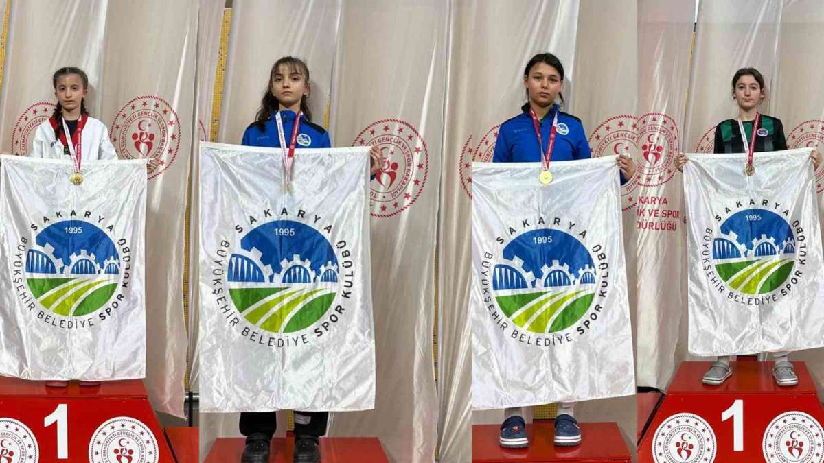 Sakaryalı sporcular Kütahya'daki turnuvaya damga vurdu