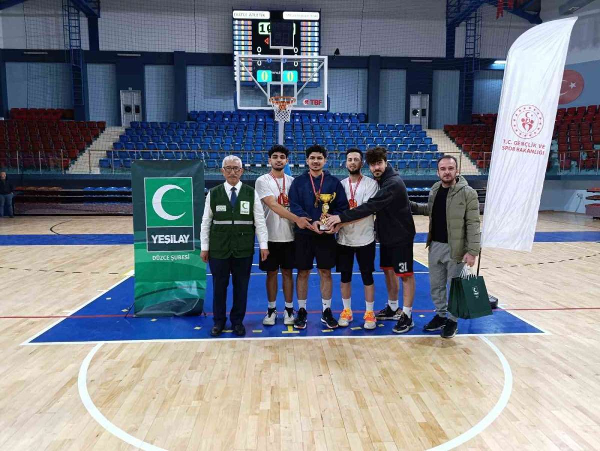 Yeşilay 3x3 basketbol turnuvası yapıldı
